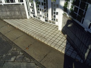 image001