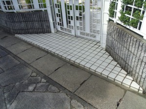 image025